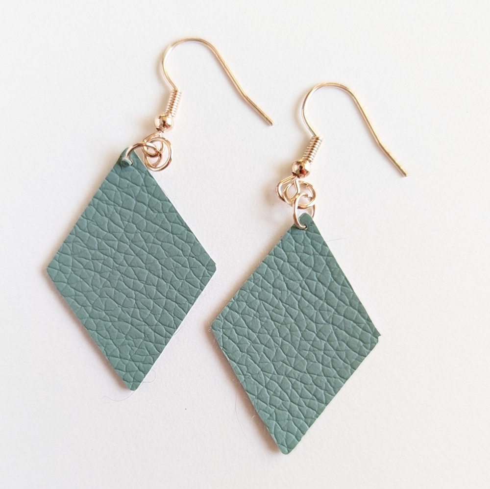 Diamond shaped earrings | faux leather